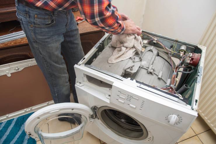 Se cammina durante la centrifuga la tua lavatrice ha di certo questo malfunzionamento 